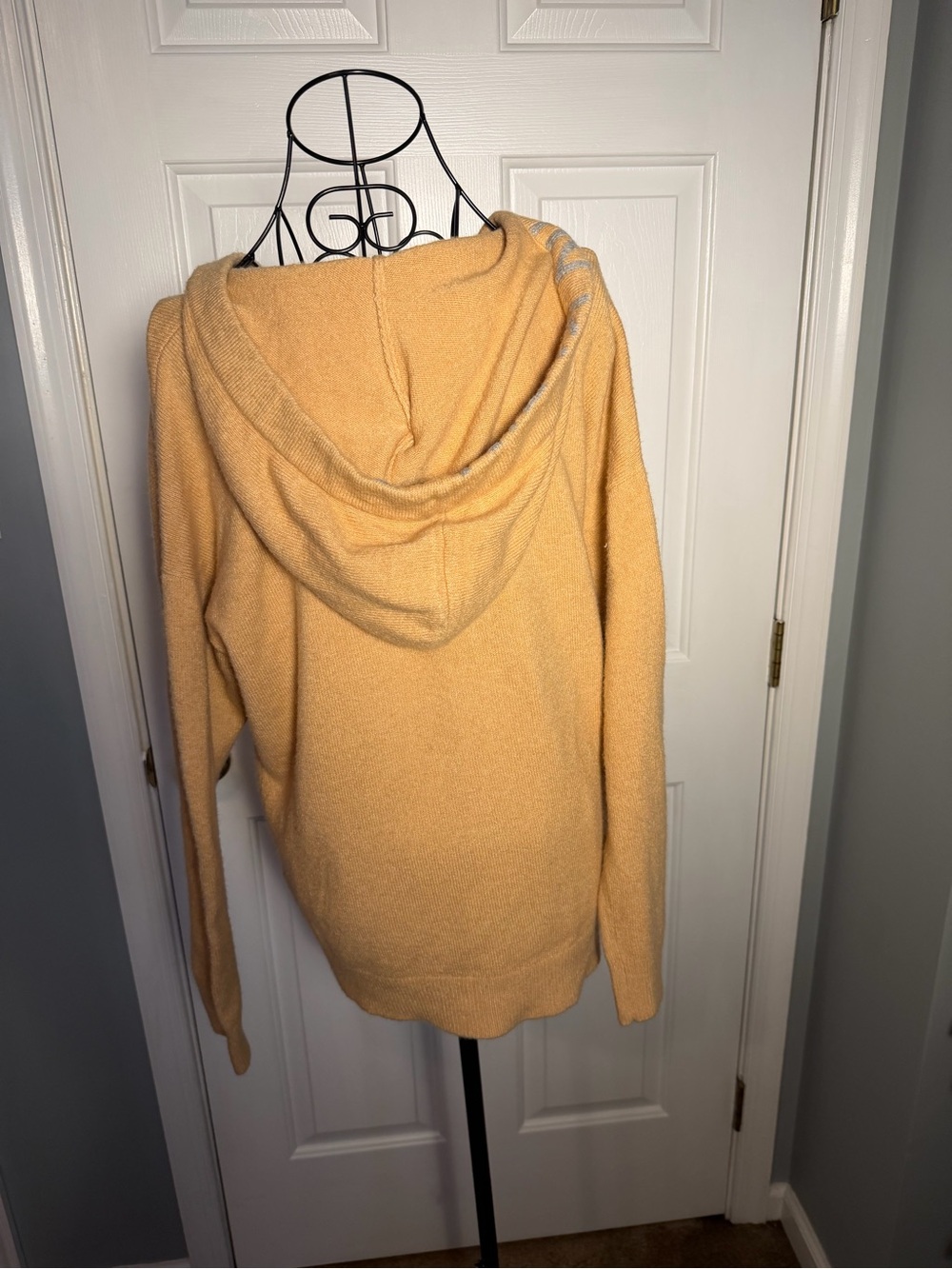 Calvin Klein Women's Hooded V-Neck Sweater in Pale Yellow - Picture 2 of 5